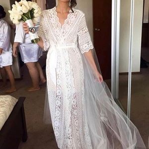 Le Rose White Lace Bridal Robe